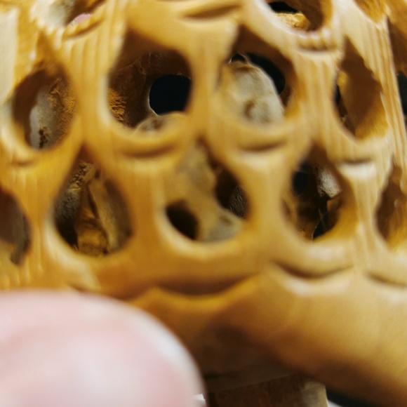 Vintage Hand Carved Wood Elephant with Baby Elephant Inside - Picture 14 of 14